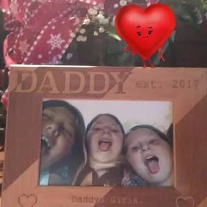 Meet your Posher, Lora